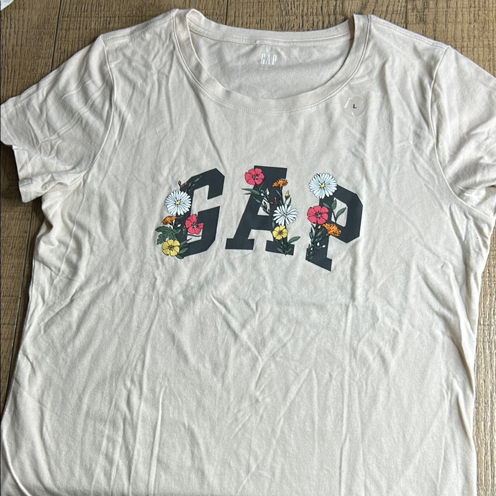 GAP Beige Tee with Floral Lettering